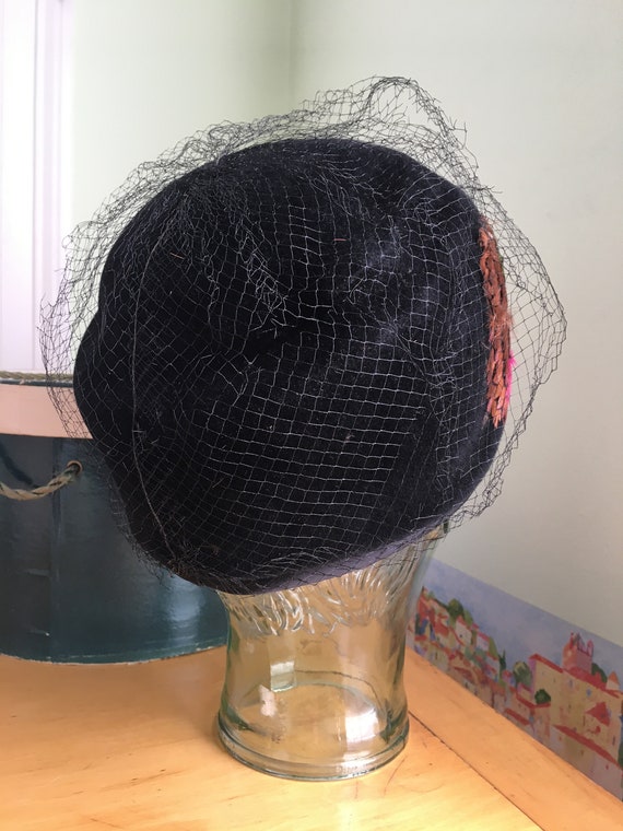 1960s mod black felt veil pheasant feather hat - image 6