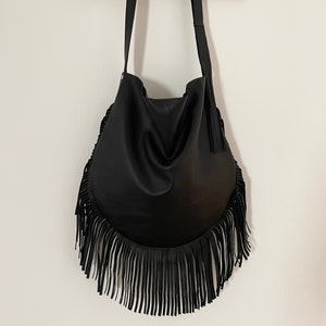 Ledertasche Fransen, Schwarze Leder Geldbörse, Hobo Tasche aus Leder, Fransen Crossbody Tasche, Fransen Geldbörse Western, Weiche Lederhandtasche, BBagdesign