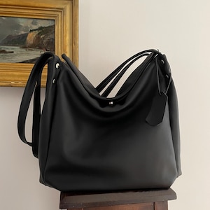 Sac en cuir souple, sac hobo en cuir, sac à main en cuir noir, sac à bandoulière en cuir, sac pour femme en cuir, sac hobo ample, sac en cuir italien