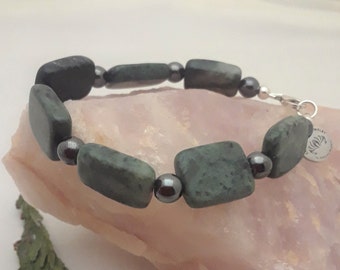 Bracelet Green Jaspe and Hematite stone Gift for Mom Christmas gift Gift for woman Valentine's Day Gift of good luck Handmade Ready to ship