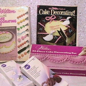 Wilton Cake Decorating Lot of Supplies, Vintage Wilton Decorating Lot