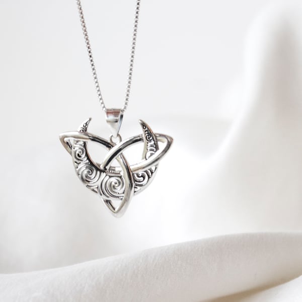 Keltischer Halbmond Halskette, Silber Triquetra Mond Anhänger, Triquetra Viertelmond Halskette, Keltischer Halbmond, Irischer Knoten Schmuck