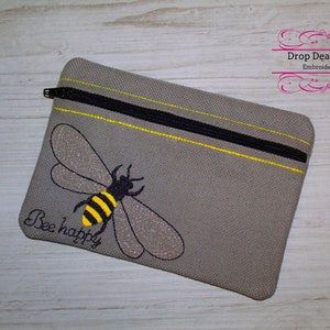 ITH Bee happy fully lined no raw edge seams zippered bag purse three sizes included in the hoop zip pouch