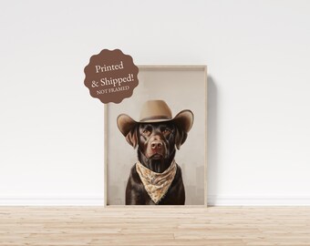 PHYSIKALISCHER DRUCK Hund Cowgirl-Hutdruck, Schokoladen-Labrador ästhetischer Druck, Schokoladen-Labrador Western Cowgirl-Hut-Druck