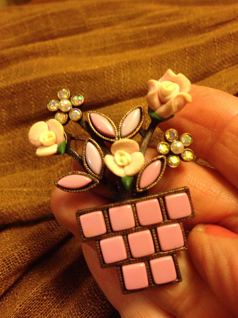 Vintage Greenwich Enameled Pink Floral Potted Brooch