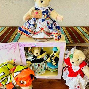 Vintage Muffy VanderBear and Oatsie Offering of Collectable Plush Bears/Pony by the North American Bear Company