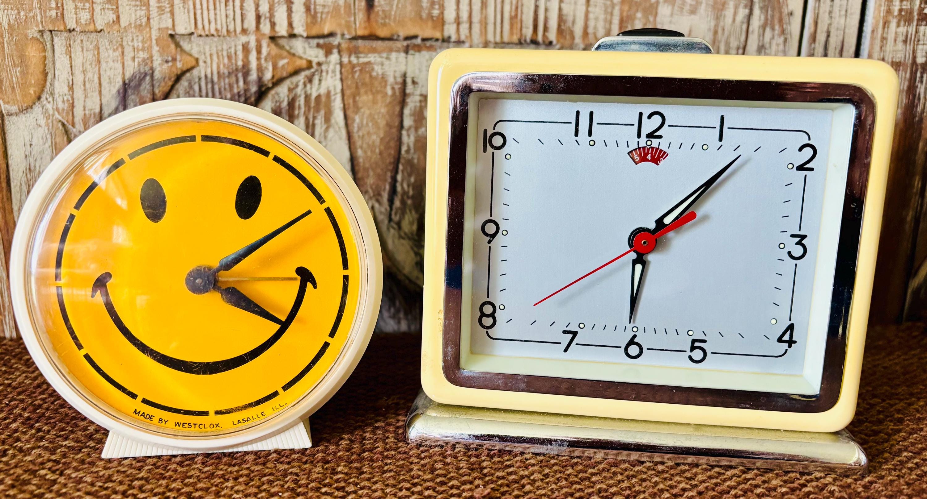 Smiley Alarm Clock - Etsy