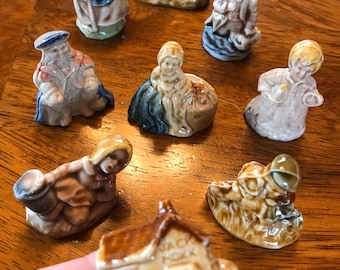 Vintage Wade Whimsies (Red Rose Tea) Nursery Rhymes Promotion - Miniature Figurines