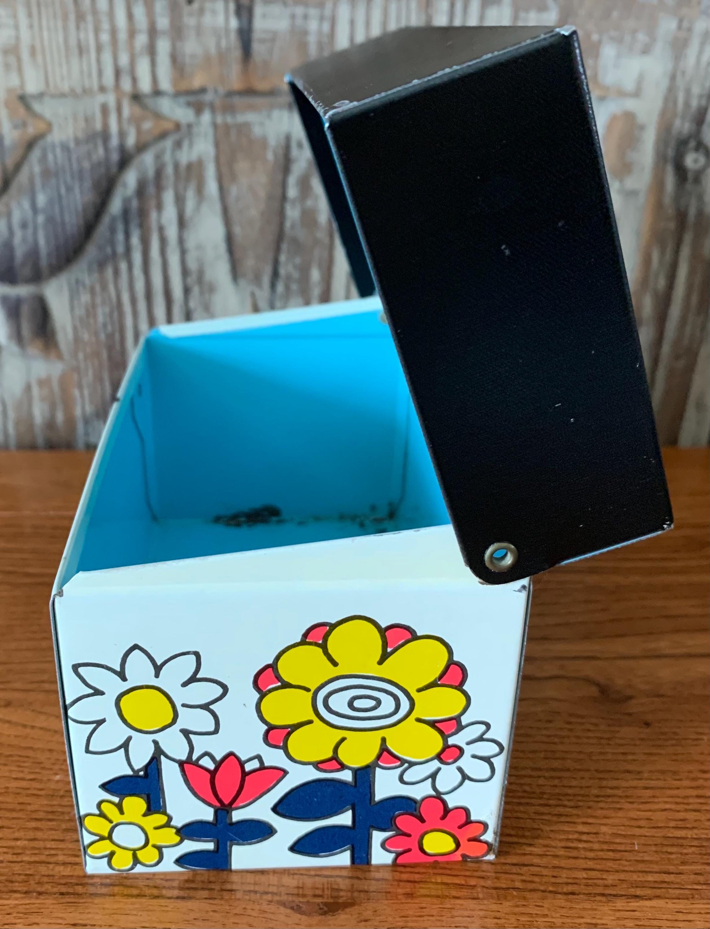 Vintage Ohio Art Company Metal Recipe Box With Crazy Daisy Pattern