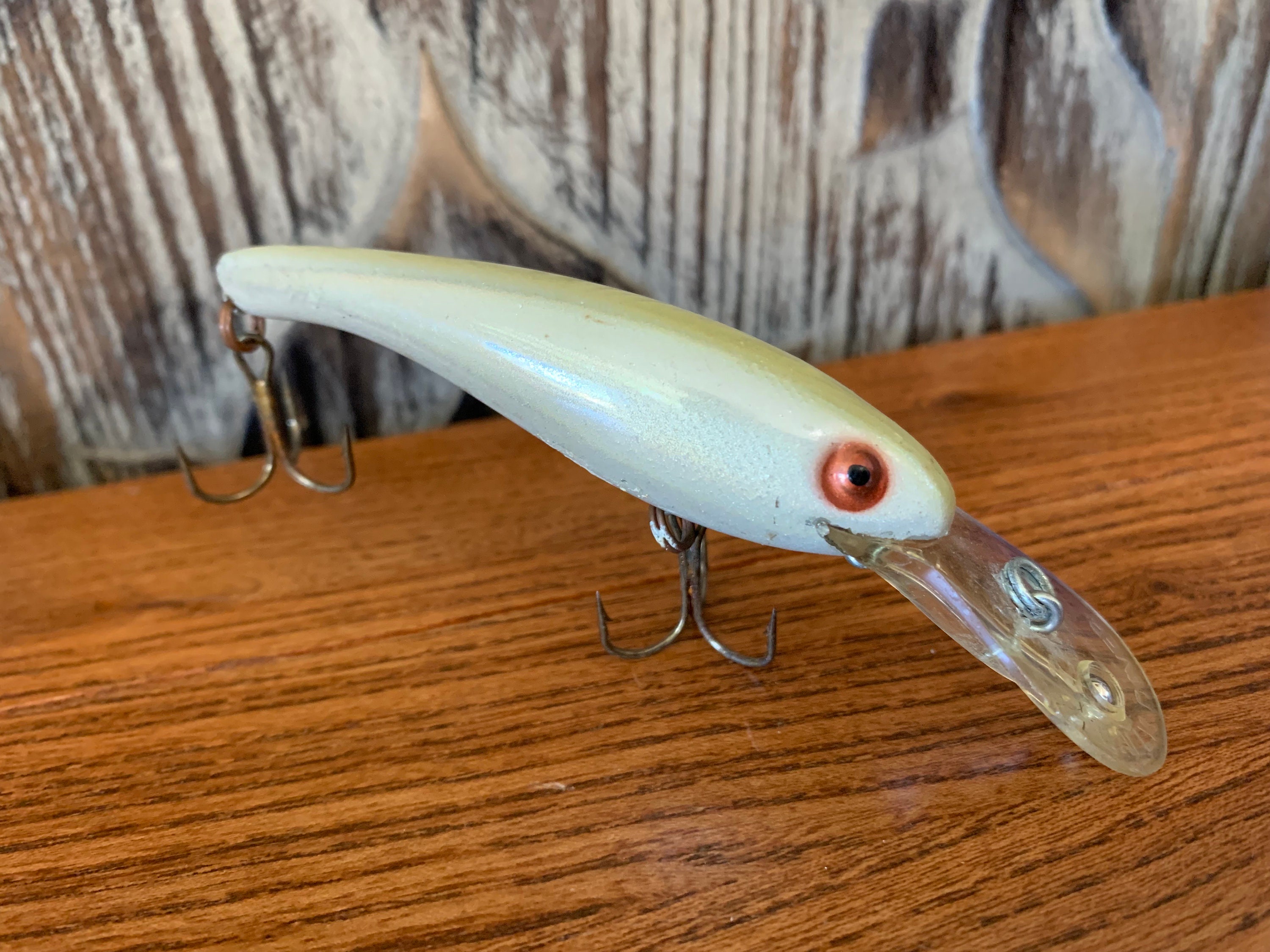 Vintage Cotton Cordell Wally Diver White Crankbait Plastic Fishing
