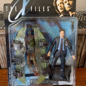 Vintage The X Files Agent Fox Mulder Series 1 Action Figure NIP by