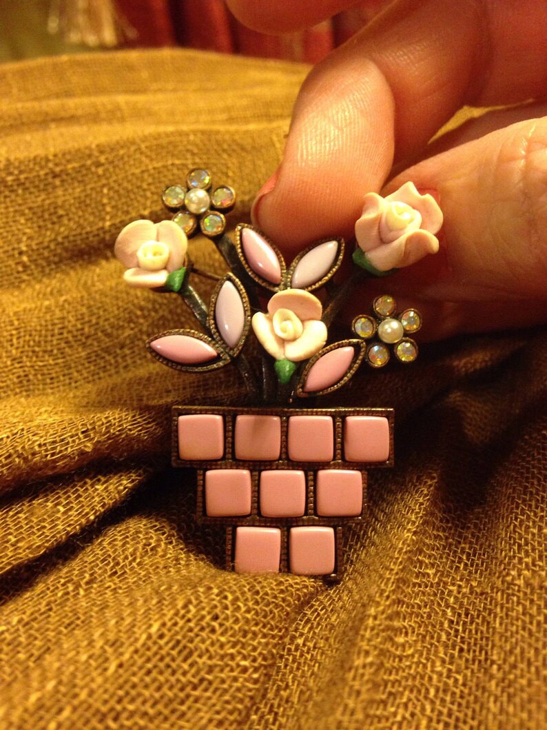 Vintage Greenwich Enameled Pink Floral Potted Brooch