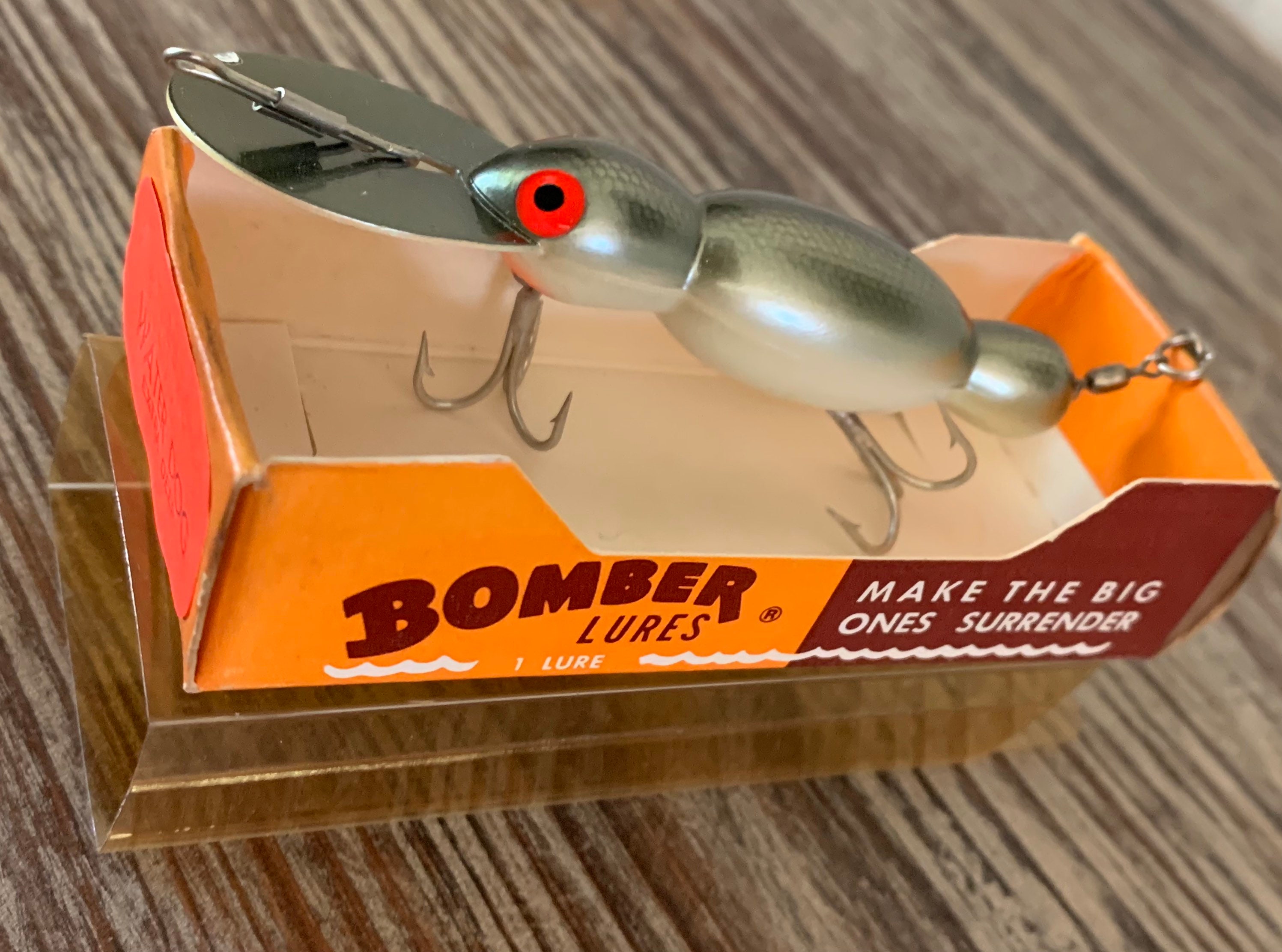 Vintage Bomber Lures Water Dog extra Deep Plastic Fishing Lure