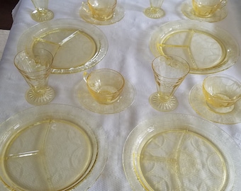 16 rare anchor hocking yellow cameo ballerina depression glass dinnerware 1932 - 1934 - divided plates - teacups & saucers - tumblers -