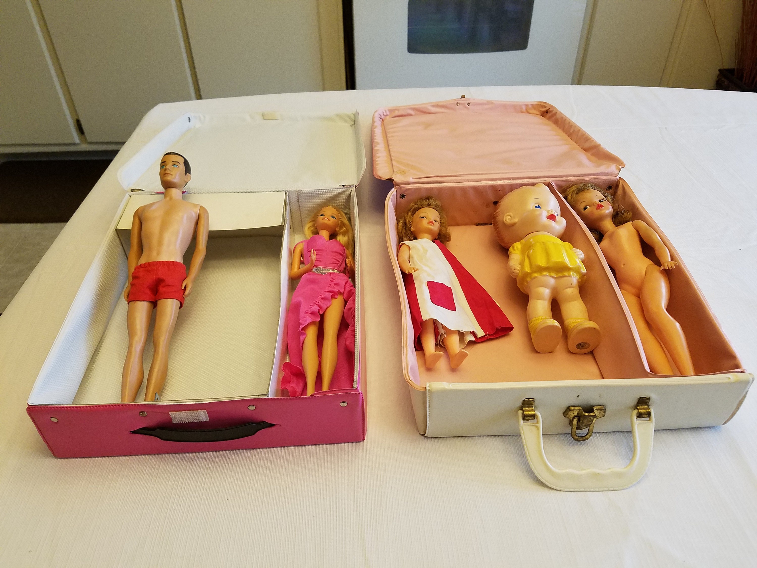 Vintage 1977 Barbie Fashion Doll Case #1002 Mattel