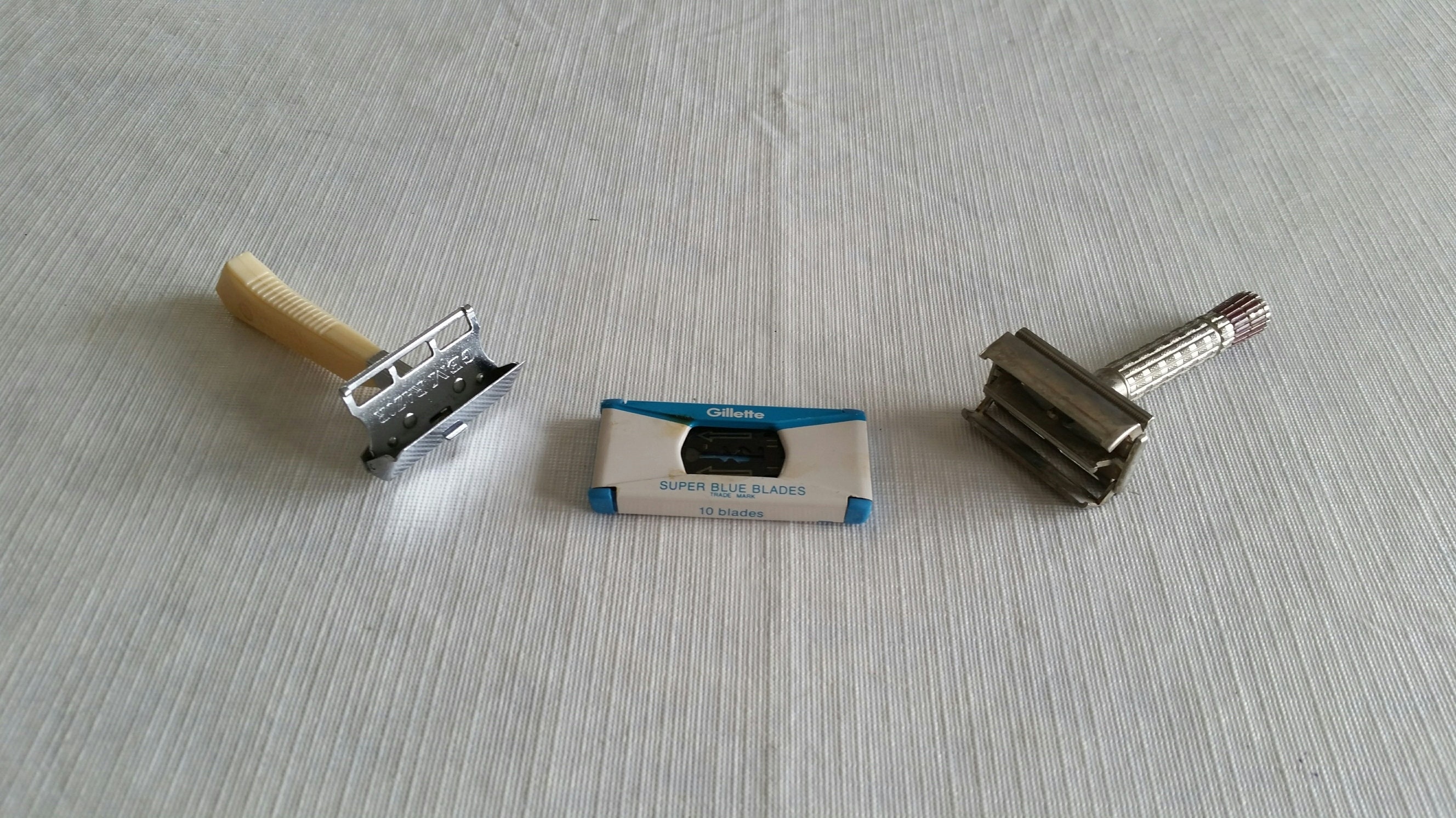 Antique Razor Blade Collection Gillette Red Tip Handle Etsy