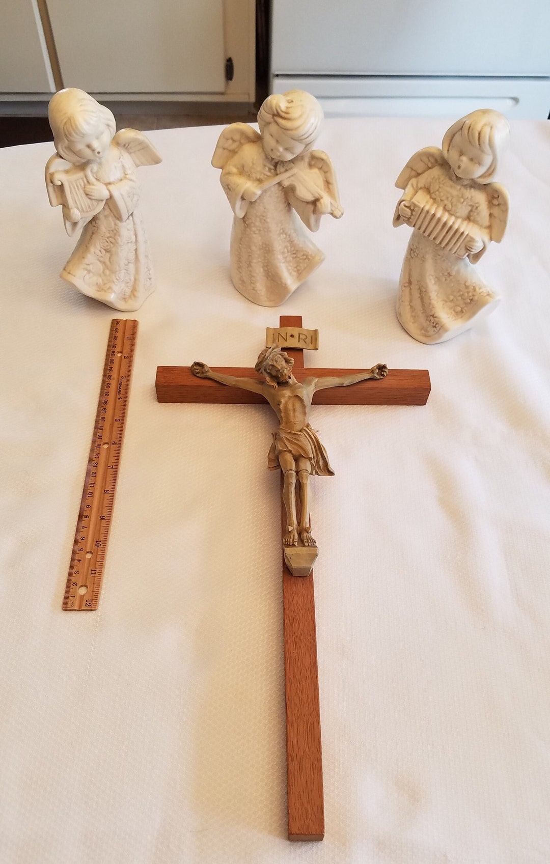 4 Vintage Religious Decor Wooden Crucifix Jesus Cross & 3 Ceramic Music