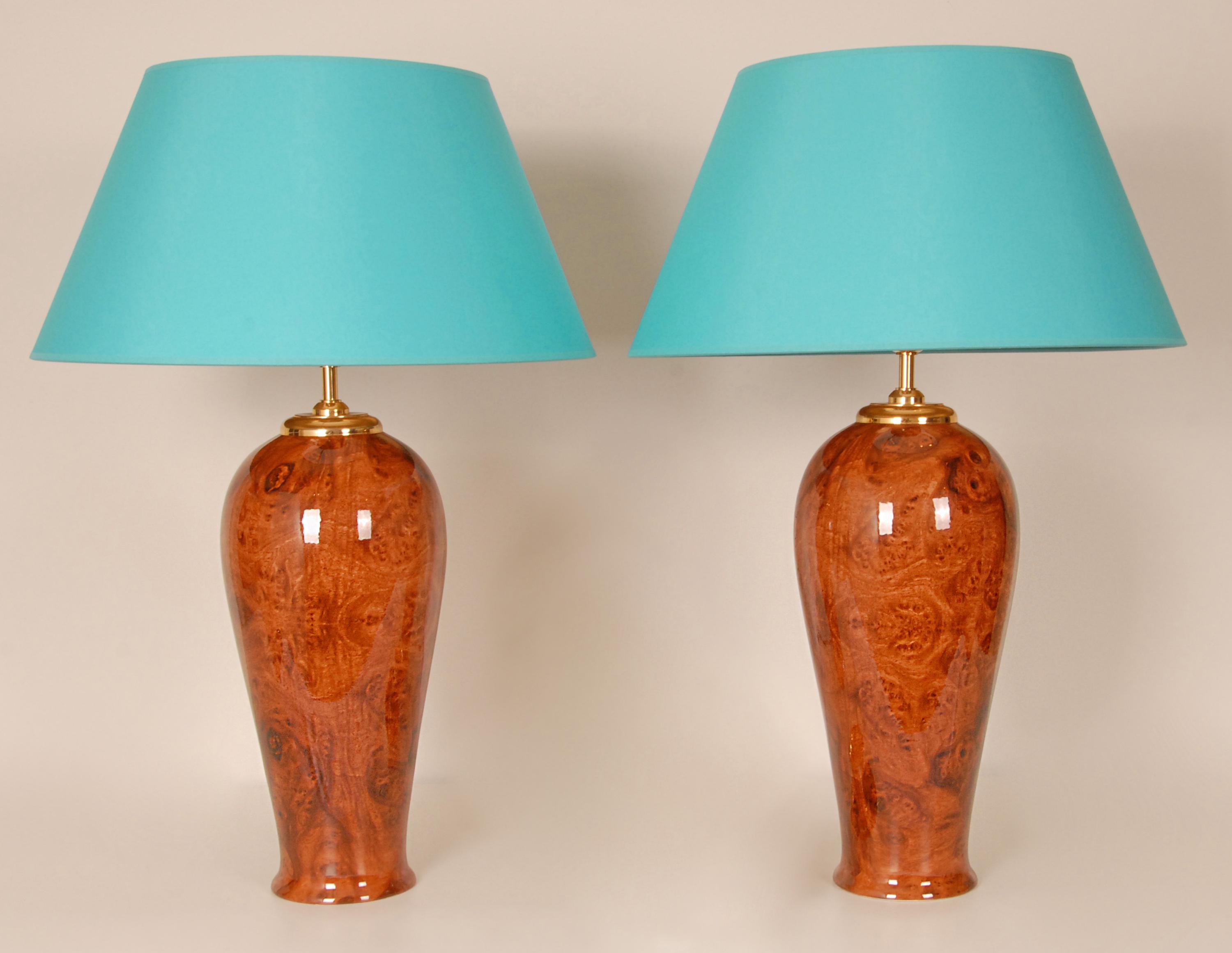Pied de lampe Kostka céramique et bois 400mm (sans abat-jour) sur Gens de Confiance