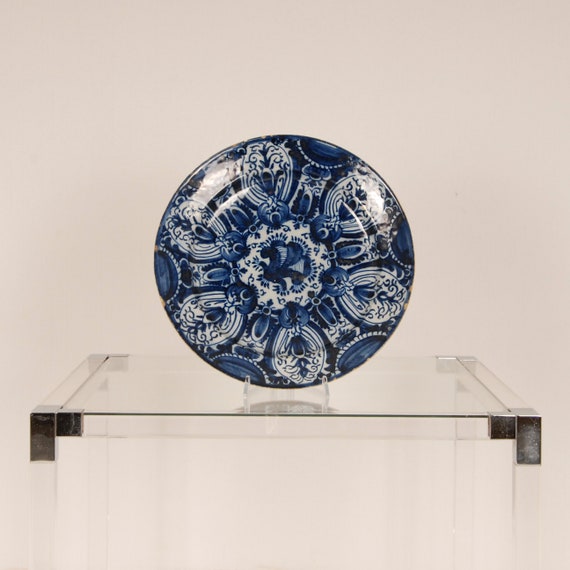 青と白の花柄 蓋付き壺　オランダ　デルフト焼き 青と白の花柄 蓋付き壺 オランダ デルフト焼き アンティーク雑貨