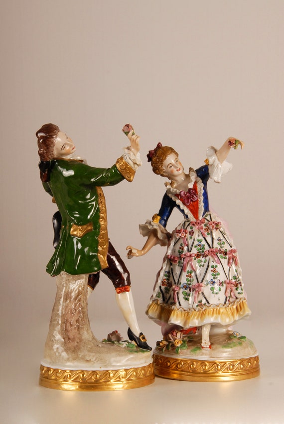 Dresdenアンティーク レース人形、ダンスするカップル アンティーク