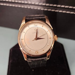 Omega watch mint dial 1950s two Tone, Rose Gold and stainless. Watch keeps good time see timegrapher picture image 1