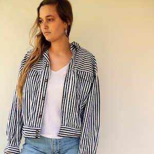 Vintage 80s/90s Striped Denim Jacket – Blue White Cropped Jean Jacket, Boho Western Streetwear Style // S/M