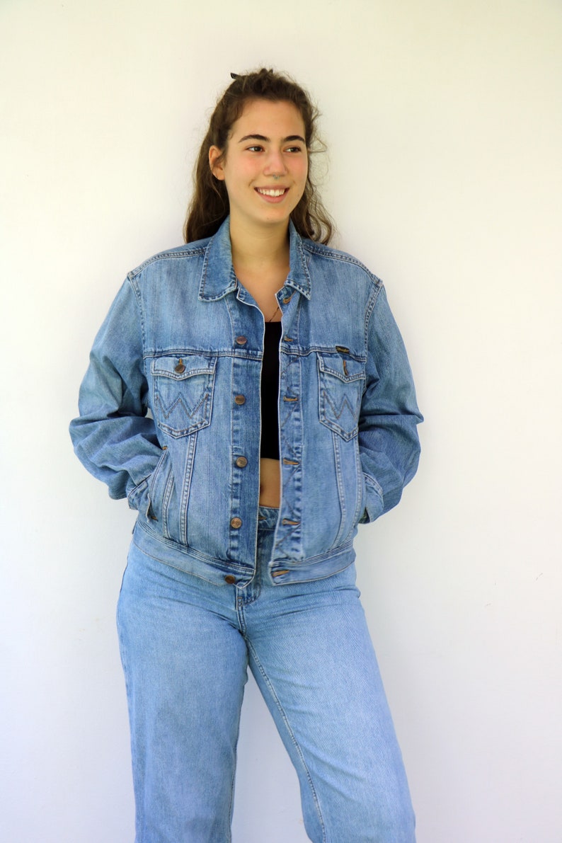 Wrangler Denim Jacket Vintage 70s 80s Boho Hippy Western Country Jean jeans Jacket Hippie Hipster Blue Shirt Top 1970s M