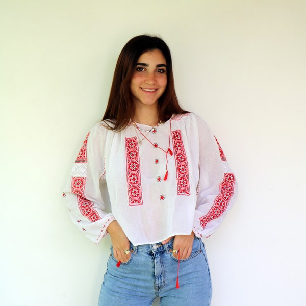 Romanian Blouse, Vintage 60s Hand Embroidered white red Shirt Top Boho Hippie Gauze Cotton Eastern European Hungarian Blouse 70s  // S/M/L