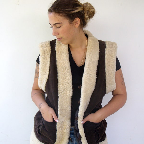 Shearling Vest , Vintage Brown Suede Sheepskin Jacket Boho Hippie Hippy Penny Lane Leather Fur Vest 70s 1970s 1980s 80s // M / L