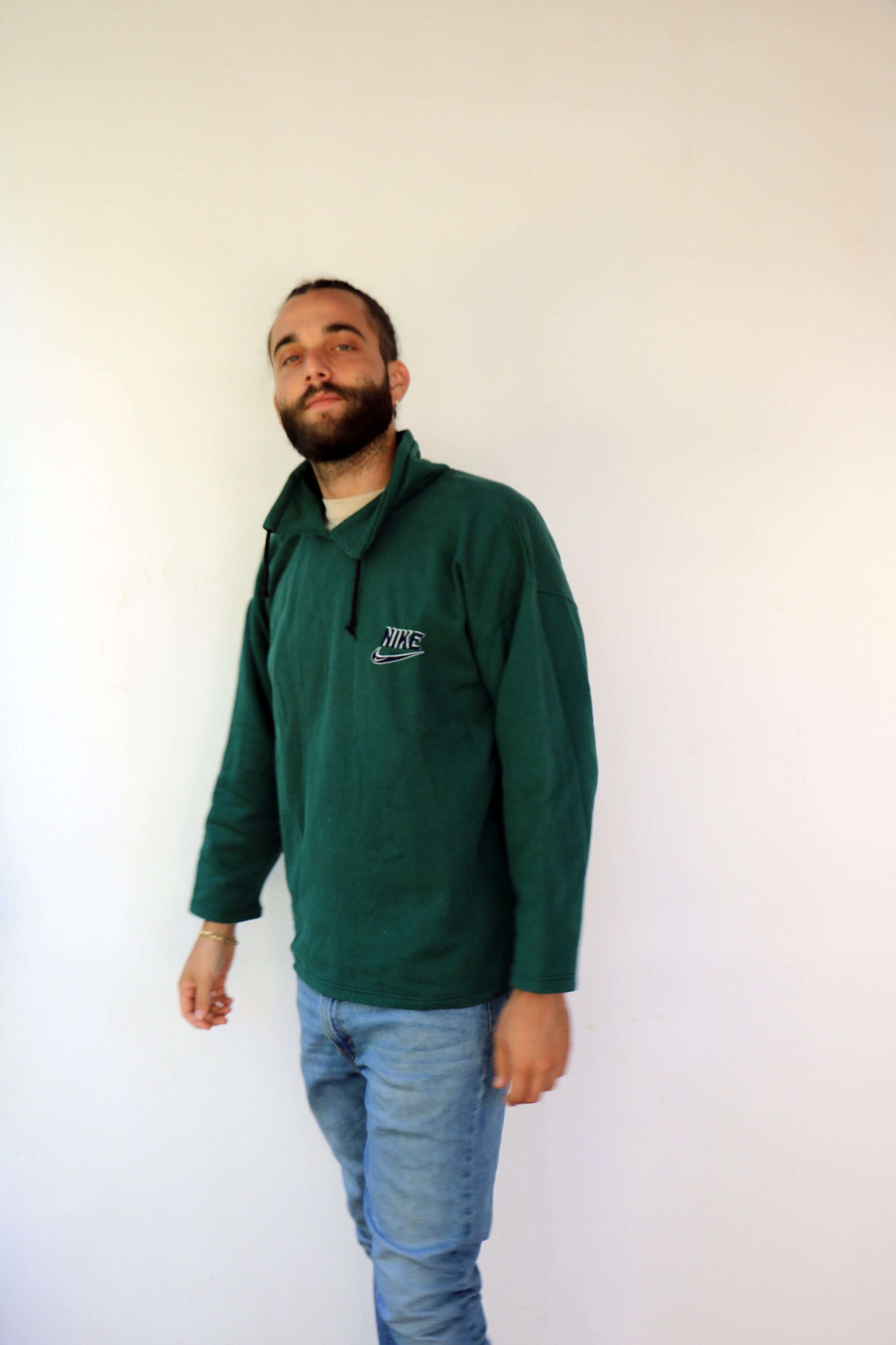 Green nike crewneck sweatshirt discount