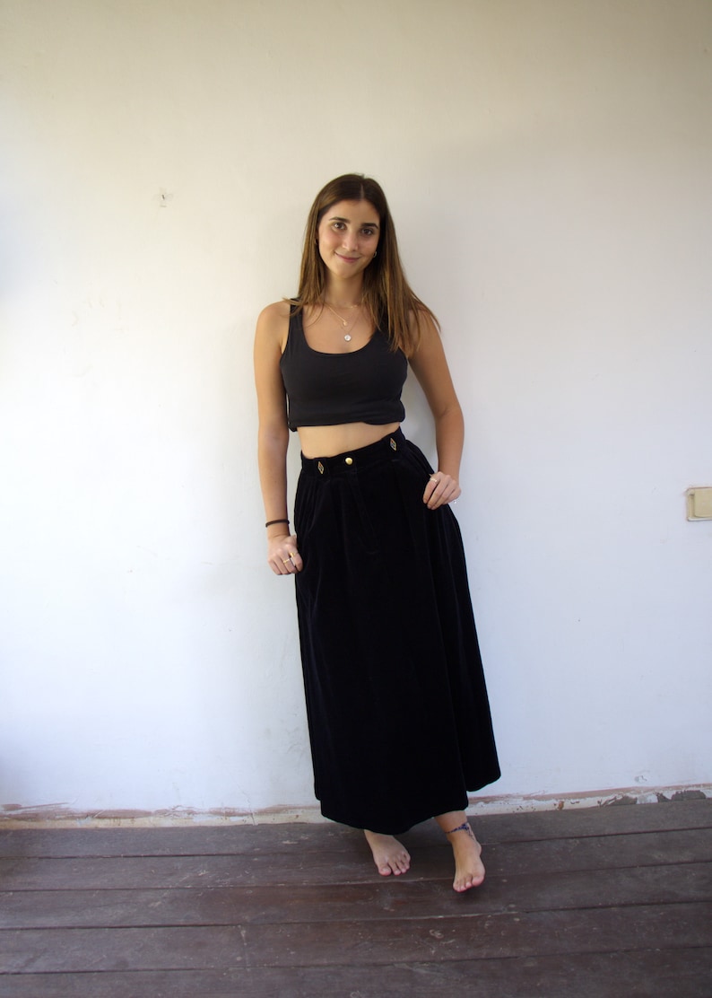 Country Casuals Velvet Skirt, Vintage 80s Boho Hippie Black Embroidered High Waist Maxi Formal Evening Gothic Hippy 90s // SIZE 8 // XS / S image 9