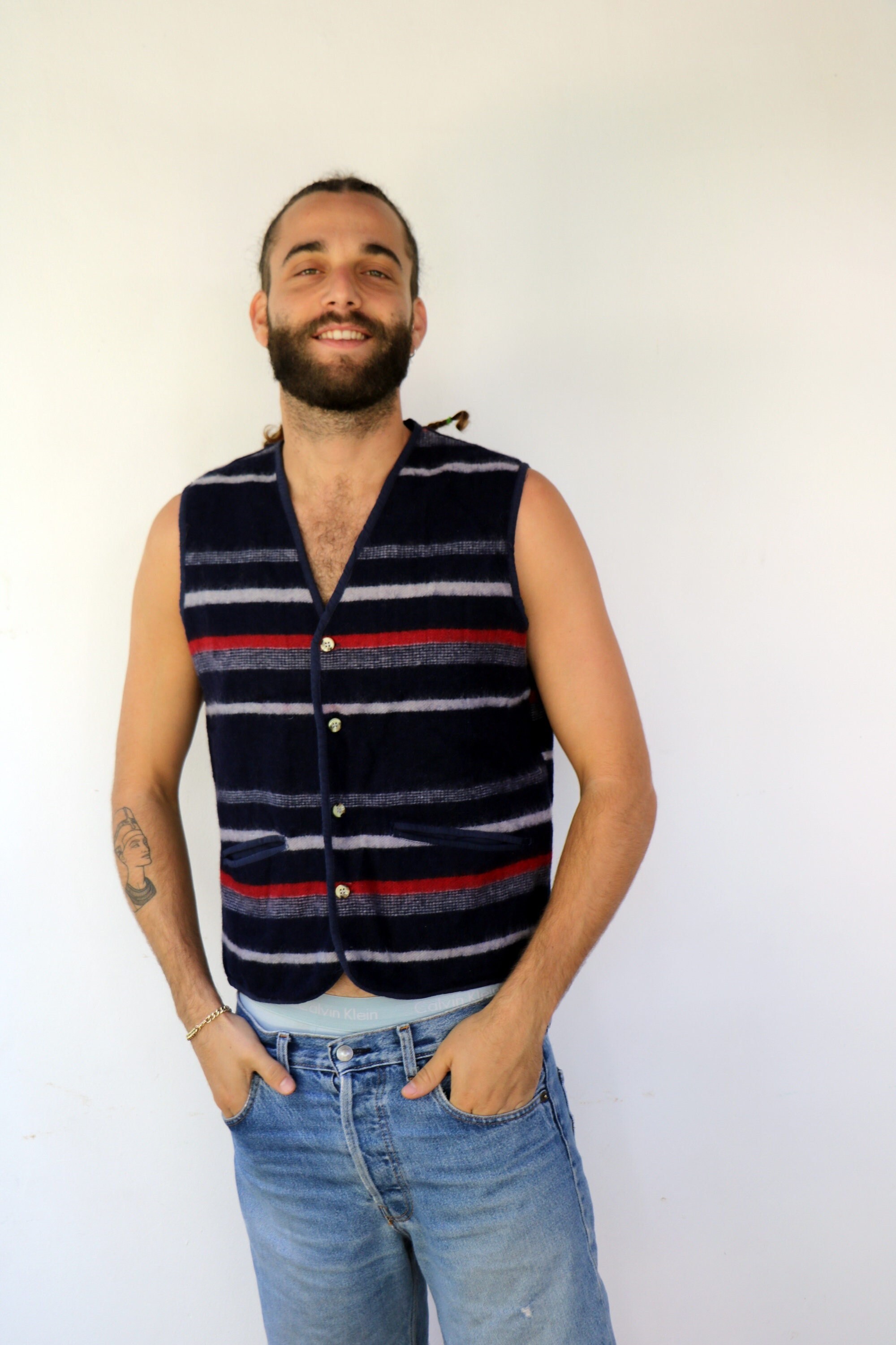 トップス MSCHF HOODED STRIPE VEST Velvet Neoprene Padded Hoodie Vest (OW01580-RED)