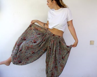 Pantaloni Harman, Vintage Boho Hippie Floral Balloon Grigio Verde Cotone Hippy anni '80 // O.S