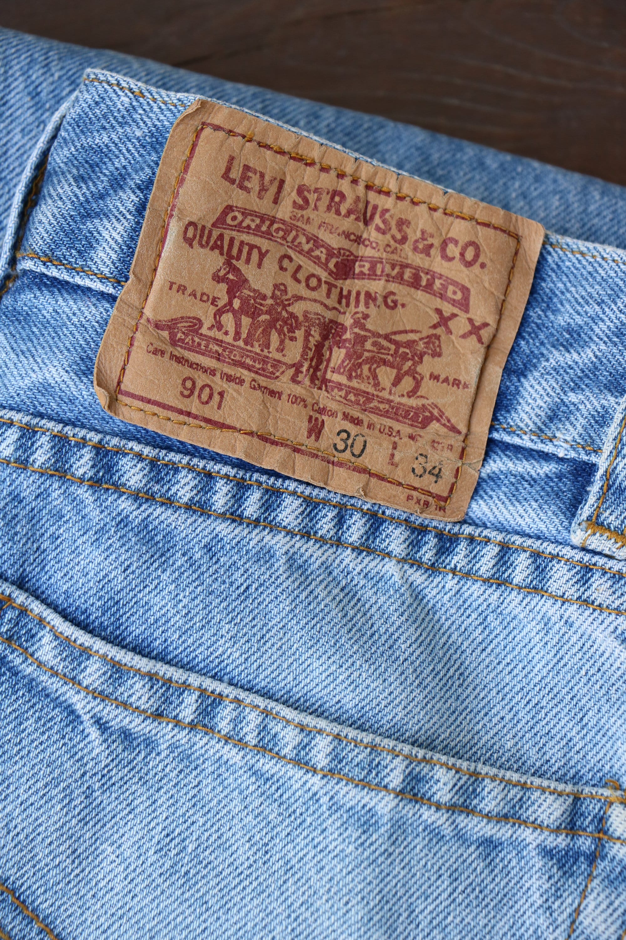 Vintage Levi's 901 Jeans 90s Made in USA High Waist Tapered Light