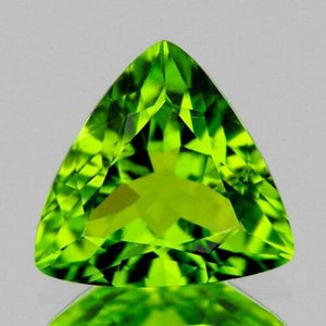 9.00 mm Trillion AAA Fire Natural Green Peridot (Flawless-VVS)