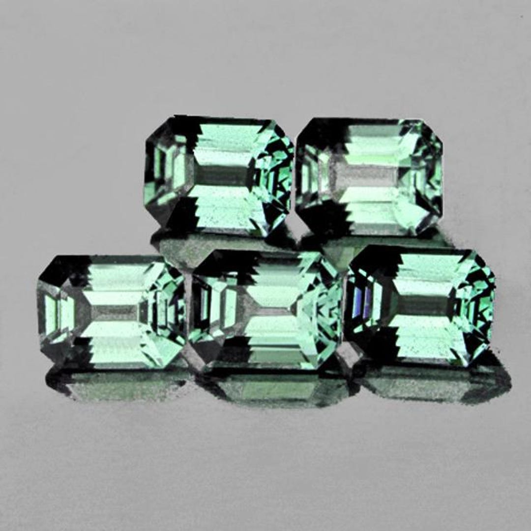 4 x 3 mm 5 個 (1.24 カラット) オクタゴン エメラルド カット AAA