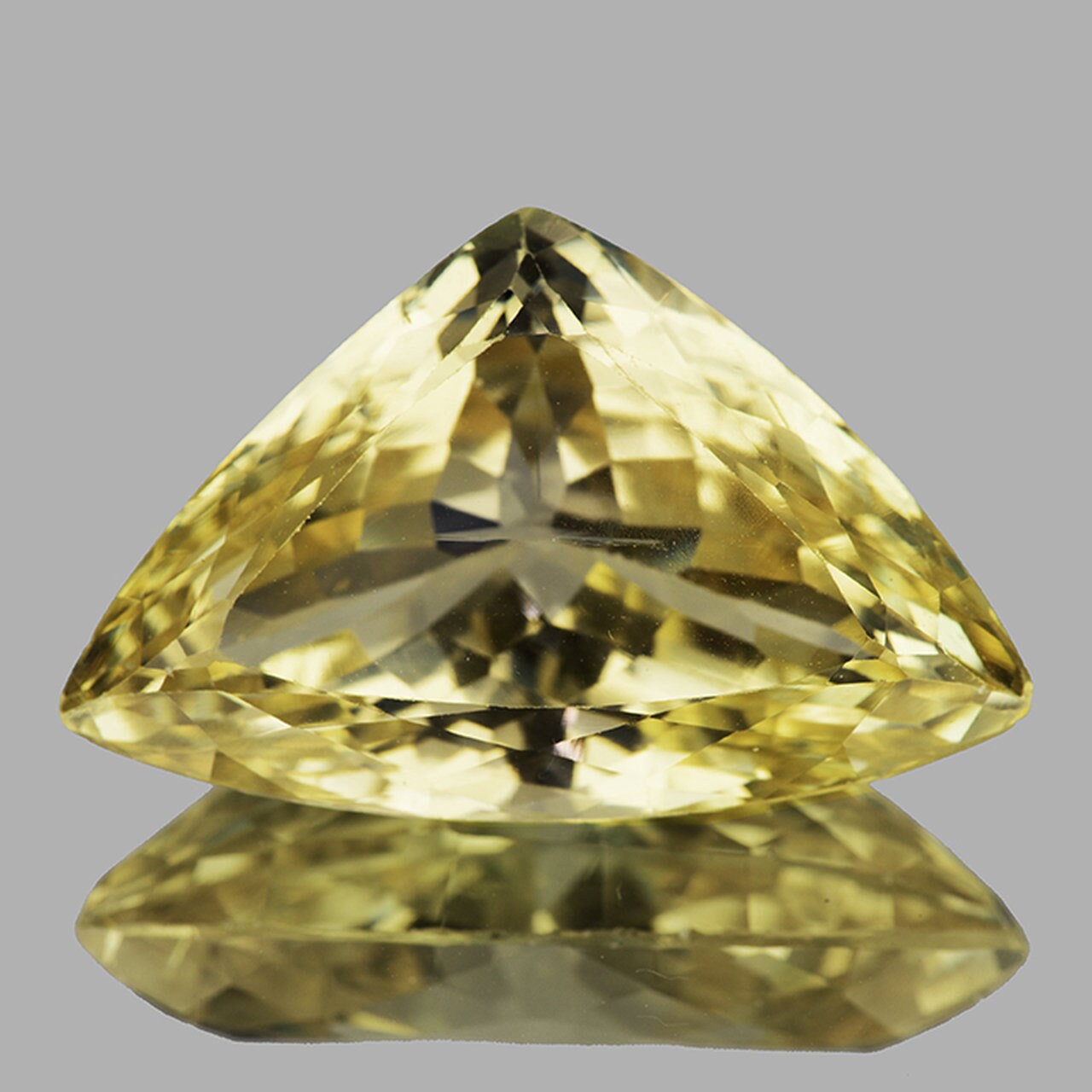 Yellow Kunzite 41.58 Carat Trillion 30x19 Mm VVS Clarity Etsy UK