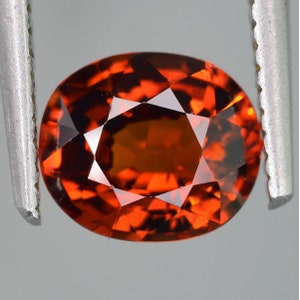 7x5.5 mm {1.38 cts} Oval Natural Mandarin Orange Spessartite Garnet {Flawless-VVS1}, UnHeated/Untreated Garnet from Nigeria