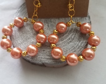 Pearl Earrings, Pearl Jewelry, Dangle Earrings, Beaded Pearl Earrings, Coral Pearl Hoops, Beaded Earrings, Gold Hoops, Pearl Hoops