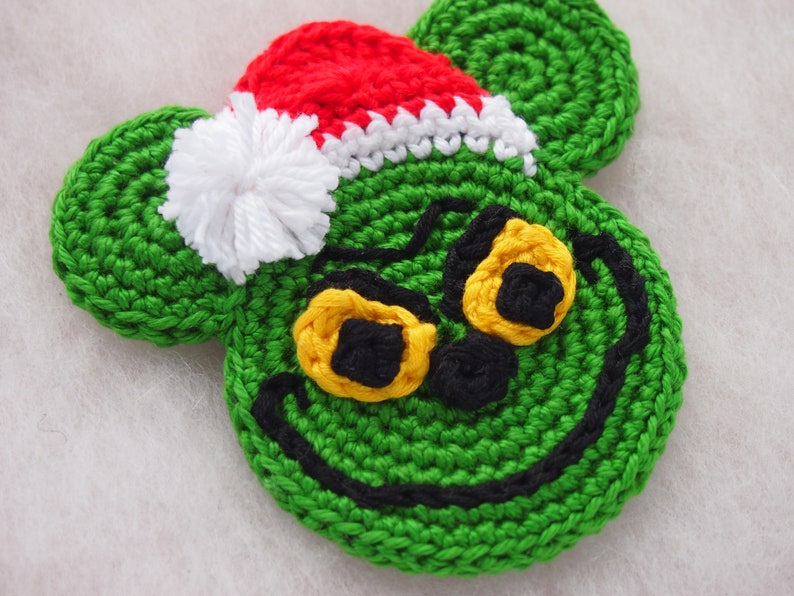 Christmas Mouse crochet pattern, Mouse Santa Claus, Mrs Santa Claus, the Grinch image 3