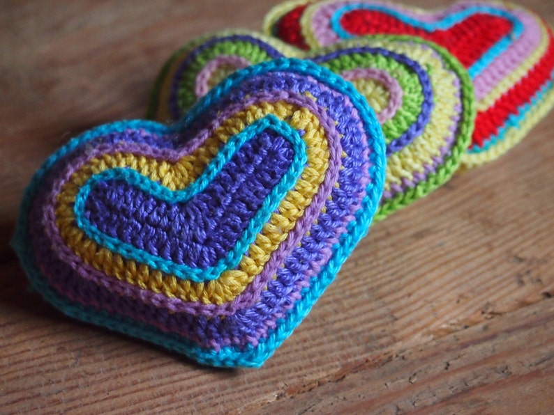 crochet pattern heart amigurumi, crochet heart pattern, pattern crochet heart, yellow, pink, red, blue, purple, green, white image 1