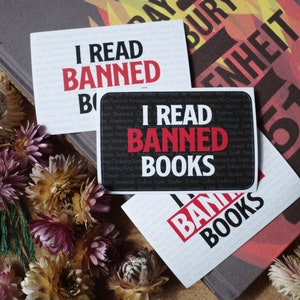 Ich lese verbotene Bücher Aufkleber