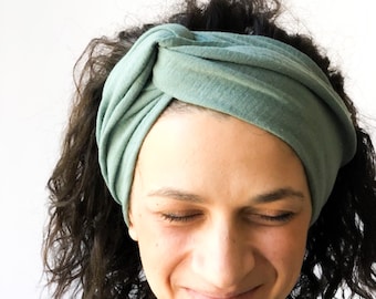 Musselinhaarband Salbei, Turbanhaarband, Knotenhaarband, Yoga Accessoire, Haarbandfrisur, Turban, Geschenk Freundin