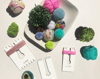 4-IN-1 TOOL: Pom Pom Maker (various sizes)