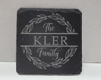 Posavasos de pizarra con corona personalizada: decoración familiar personalizada