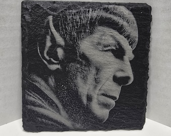 Posavasos de pizarra grabados futuristas