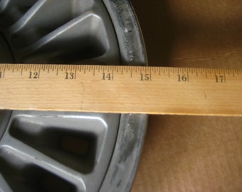 Toyota Cressida 1981-82 14 Inch Hubcap # 61035 - Etsy