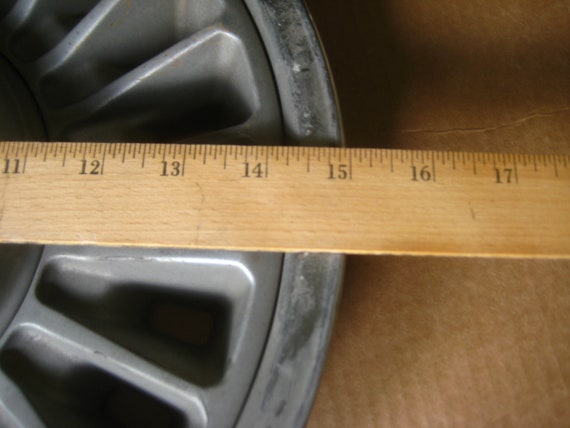 Toyota Cressida 1981-82 14 Inch Hubcap # 61035 - Etsy