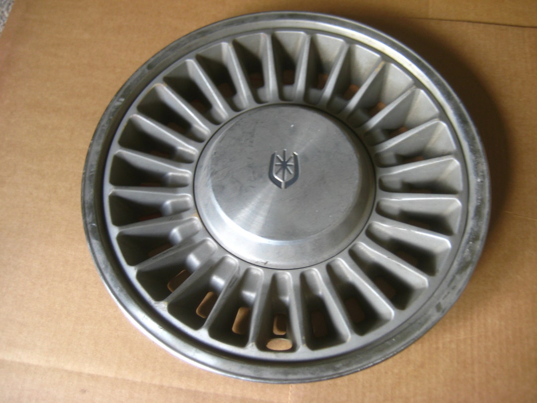 Toyota Cressida 1981-82 14 Inch Hubcap # 61035 - Etsy
