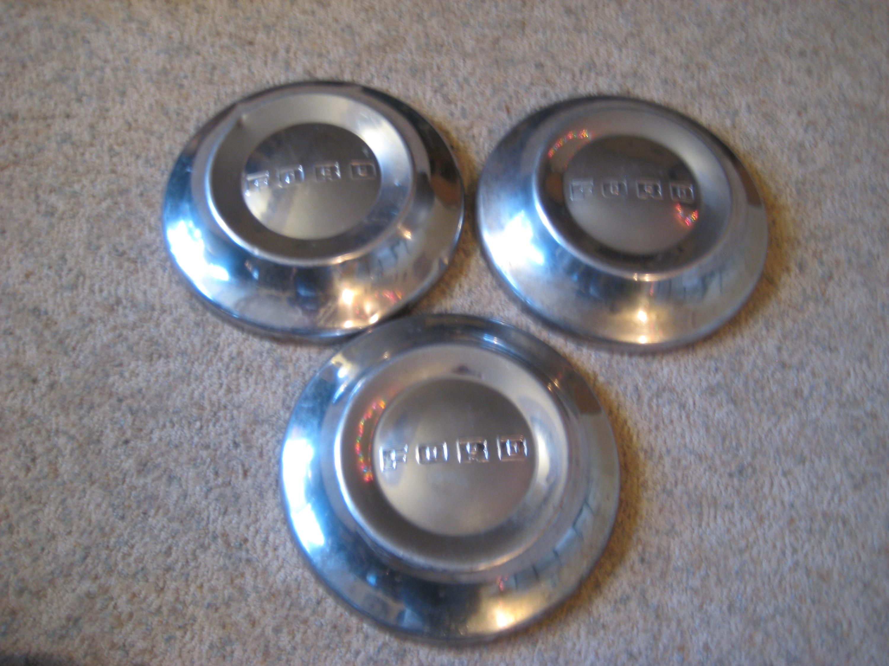 Ford Custom Line, Ranch Wagon 1952-56 Dog Dish Hubcaps. ( Set of 3
